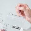 100% BPA-vrije moedermelk bewaarzak van PET en PES met ritssluiting.
