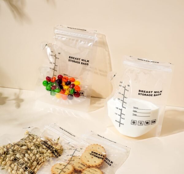 Moedermelk-Koeltas-8 100% BPA-vrije moedermelk bewaarzak van PET en PES met ritssluiting.